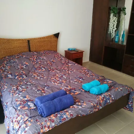 Larnacas Central Kalogera Apartman
